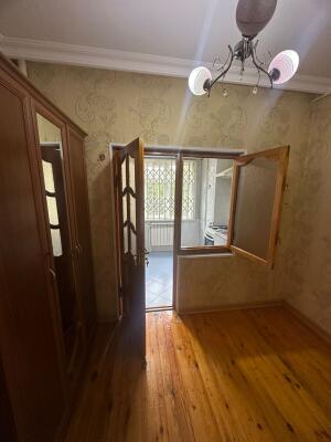 Bakı, köhnə tikili 3 otaqlı, satılır, 65 m²  , Xətai rayonu, Əhmədli
