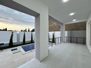 Bakı, həyət evi 4 otaqlı, satılır, 150 m² , 3 sot , Xəzər rayonu, Buzovna