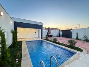 Bakı, həyət evi 4 otaqlı, satılır, 150 m² , 3.6 sot , Xəzər rayonu, Şüvəlan