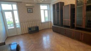 Bakı, köhnə tikili 3 otaqlı, satılır, 75 m²  , Nəsimi rayonu