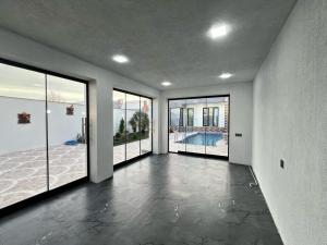 Bakı, həyət evi 4 otaqlı, satılır, 170 m² , 4 sot , Xəzər rayonu, Şüvəlan