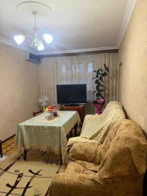 Bakı, köhnə tikili 4 otaqlı, satılır, 85 m²  , Binəqədi rayonu, 9-cu mikrorayon