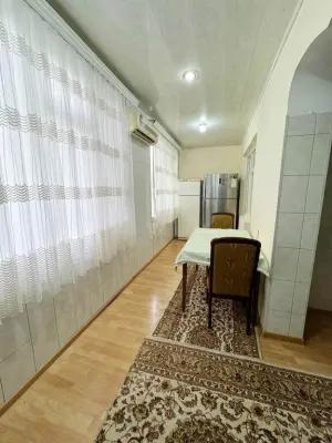 Bakı, köhnə tikili 3 otaqlı, satılır, 110 m²  , Binəqədi rayonu, 8-ci mikrorayon