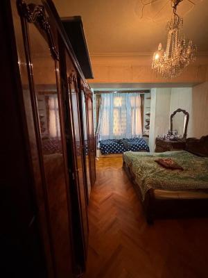Bakı, köhnə tikili 3 otaqlı, satılır, 70 m²  , Nərimanov rayonu