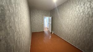 Bakı, köhnə tikili 2 otaqlı, satılır, 45 m²  , Binəqədi rayonu, 7-ci mikrorayon