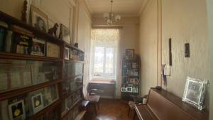 Bakı, köhnə tikili 4 otaqlı, satılır, 110 m²  , Səbail rayonu