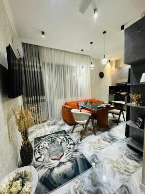 Bakı, yeni tikili 2 otaqlı, günlük kirayə, 100 m²  , Xətai rayonu