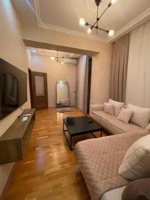 Bakı, köhnə tikili 2 otaqlı, kirayə, 65 m²  , Səbail rayonu, Bayıl qəs.