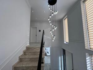 Bakı, həyət evi 5 otaqlı, satılır, 360 m² , 8 sot , Xəzər rayonu, Şüvəlan