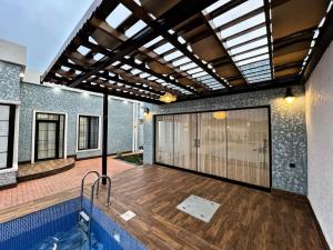 Bakı, bağ/həyət evi 5 otaqlı, satılır, 200 m² , 4 sot , Xəzər rayonu, Şüvəlan