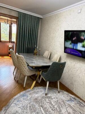 Bakı, köhnə tikili 4 otaqlı, satılır, 70 m²  , Nizami rayonu