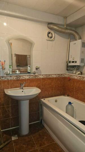 Bakı, köhnə tikili 2 otaqlı, satılır, 60 m²  , Nərimanov rayonu
