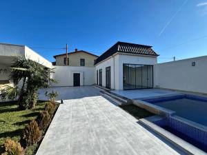 Bakı, həyət evi 5 otaqlı, satılır, 230 m² , 6 sot , Xəzər rayonu, Şüvəlan