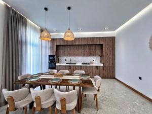 Bakı, həyət evi 4 otaqlı, satılır, 200 m² , 5.1 sot , Xəzər rayonu, Şüvəlan