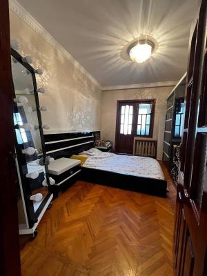 Bakı, köhnə tikili 5 otaqlı, satılır, 120 m²  , Yasamal rayonu, Yeni Yasamal qəs.