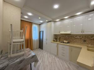 Sumqayıt, köhnə tikili 3 otaqlı, satılır, 72 m²  , 9-cu mikrorayon