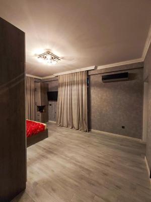 Bakı, yeni tikili 3 otaqlı, satılır, 150 m²  , Binəqədi rayonu, 8-ci mikrorayon