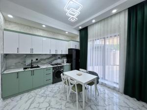 Bakı, həyət evi 4 otaqlı, satılır, 160 m² , 4.2 sot , Xəzər rayonu, Şüvəlan