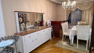Bakı, köhnə tikili 3 otaqlı, satılır, 125 m²  , Sabunçu rayonu, Bakıxanov qəs.