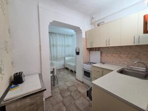 Bakı, köhnə tikili 2 otaqlı, kirayə, 65 m²  , Yasamal rayonu