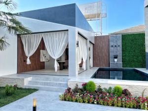 Bakı, həyət evi 5 otaqlı, satılır, 260 m² , 6 sot , Xəzər rayonu, Mərdəkan