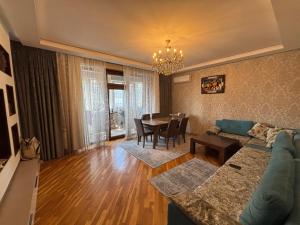 Bakı, köhnə tikili 3 otaqlı, satılır, 105 m²  , Yasamal rayonu, Yasamal qəs.