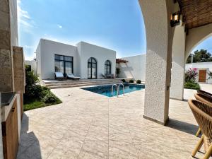 Bakı, həyət evi 4 otaqlı, satılır, 200 m² , 5.1 sot , Xəzər rayonu, Şüvəlan
