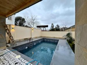 Bakı, həyət evi 4 otaqlı, satılır, 200 m² , 3.5 sot , Xəzər rayonu, Şimal qres