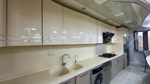 Bakı, yeni tikili 3 otaqlı, satılır, 130 m²  , Nərimanov rayonu