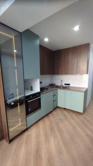 Bakı, köhnə tikili 4 otaqlı, satılır, 105 m²  , Binəqədi rayonu, 8-ci mikrorayon
