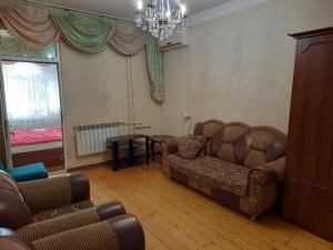 Bakı, köhnə tikili 2 otaqlı, kirayə, 70 m²  , Nəsimi rayonu, 4-cü mikrorayon