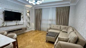 Bakı, yeni tikili 2 otaqlı, kirayə, 91 m²  , Xətai rayonu, Ağ şəhər
