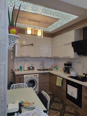 Bakı, köhnə tikili 3 otaqlı, satılır, 85 m²  , Nizami rayonu