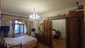 Bakı, köhnə tikili 5 otaqlı, satılır, 120 m²  , Binəqədi rayonu, 8-ci mikrorayon