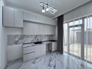Bakı, həyət evi 4 otaqlı, satılır, 150 m² , 3 sot , Xəzər rayonu, Şüvəlan