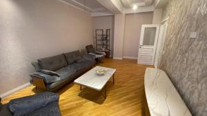 Bakı, yeni tikili 3 otaqlı, satılır, 110 m²  , Yasamal rayonu