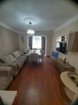 Bakı, köhnə tikili 3 otaqlı, satılır, 85 m²  , Nizami rayonu, 8-ci kilometr