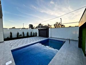 Bakı, bağ/həyət evi 4 otaqlı, satılır, 150 m² , 3.3 sot , Xəzər rayonu, Şüvəlan