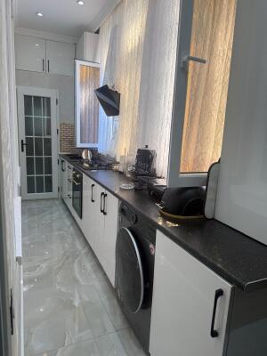 Bakı, köhnə tikili 2 otaqlı, satılır, 50 m²  , Səbail rayonu
