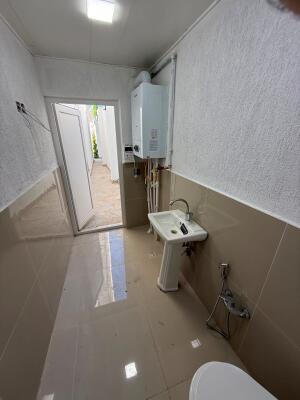 Bakı, həyət evi 4 otaqlı, satılır, 130 m² , 2.5 sot , Xəzər rayonu, Şüvəlan