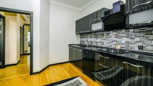 Bakı, yeni tikili 3 otaqlı, kirayə, 135 m²  , Yasamal rayonu, Yasamal qəs.
