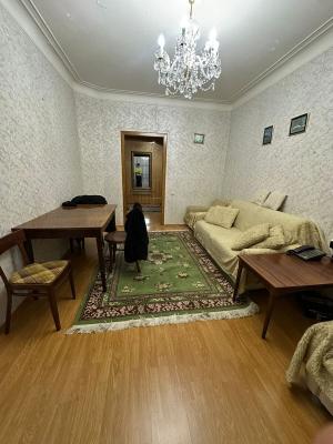 Bakı, köhnə tikili 2 otaqlı, satılır, 65 m²  , Xətai rayonu