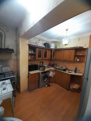 Bakı, köhnə tikili 3 otaqlı, satılır, 85 m²  , Nizami rayonu, 8-ci kilometr