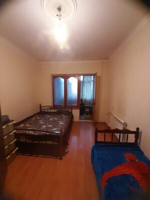 Bakı, köhnə tikili 3 otaqlı, satılır, 85 m²  , Nizami rayonu, 8-ci kilometr