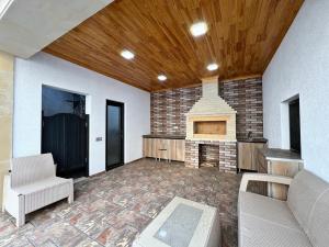 Bakı, həyət evi 5 otaqlı, satılır, 250 m² , 6 sot , Xəzər rayonu, Şüvəlan