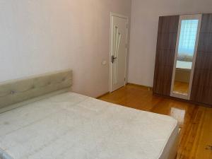 Xırdalan, həyət evi 5 otaqlı, kirayə, 325 m² , 3 sot 