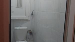 Bakı, köhnə tikili 2 otaqlı, satılır, 60 m²  , Binəqədi rayonu, 8-ci mikrorayon