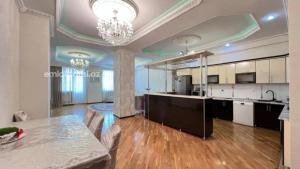 Bakı, yeni tikili 3 otaqlı, satılır, 163 m²  , Yasamal rayonu