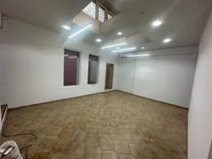 6 комната офис, арендовать, 165 m², Бакы, Јасамал рајону