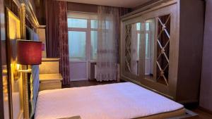 Bakı, yeni tikili 3 otaqlı, günlük kirayə, 100 m²  , Xətai rayonu, H.Aslanov qəs.